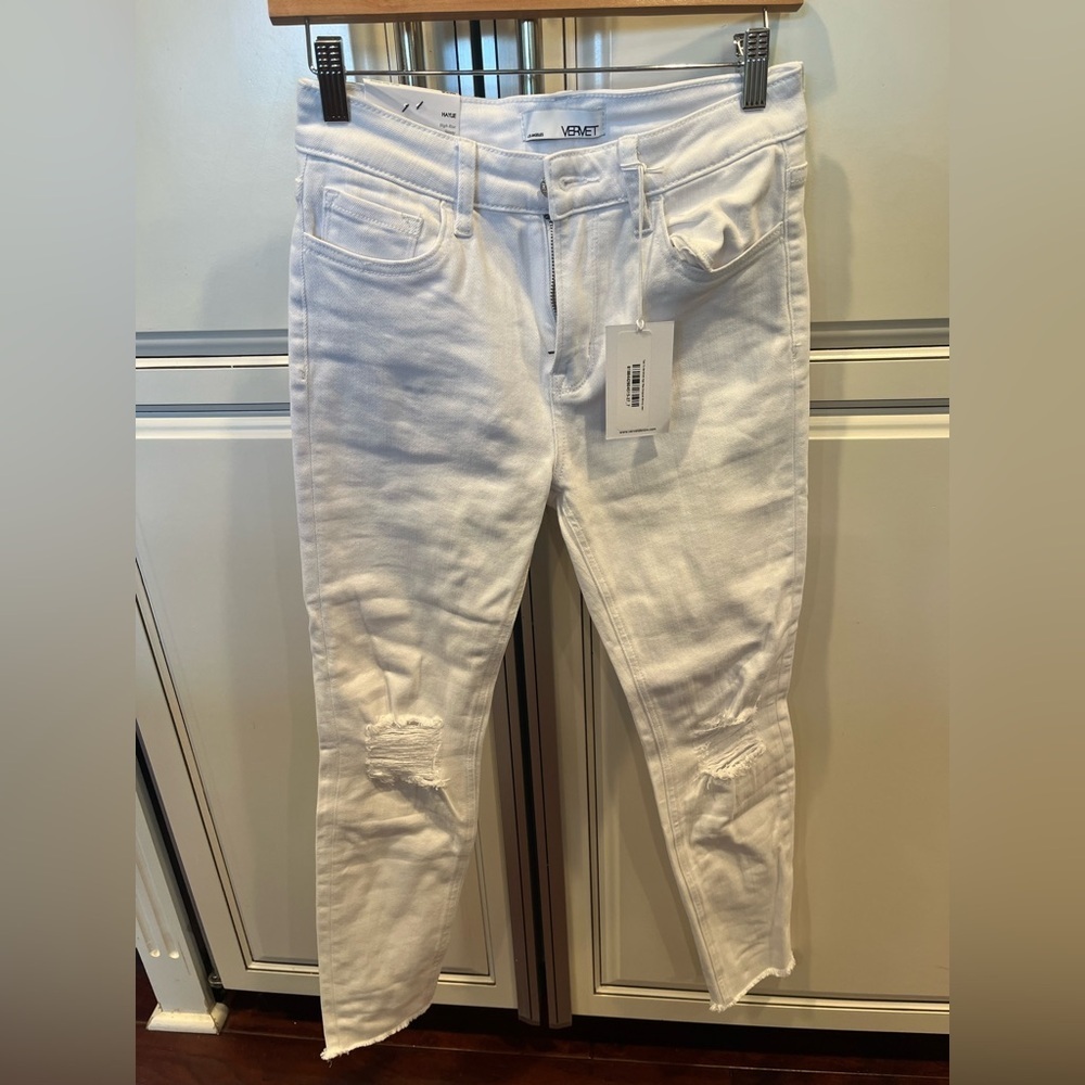 Vervet Women's White Distressed Skinny Jeans